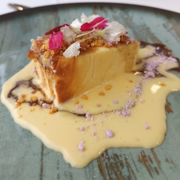 Lingote de cordero (Corderex) con patatas ellerinas confitadas en AOVE Gata-Hurdes y pimentón de La Vera